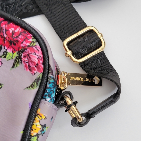 Betsey Johnson Floral Mini Bag - Crossbody 5" X 8" - Picture 3 of 9